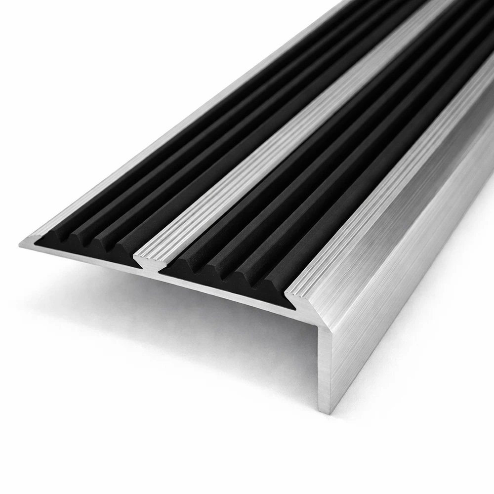 Угол алюминиевый, самоклеющийся, с 2-мя вставками 70*26мм, 1м, вставки черные