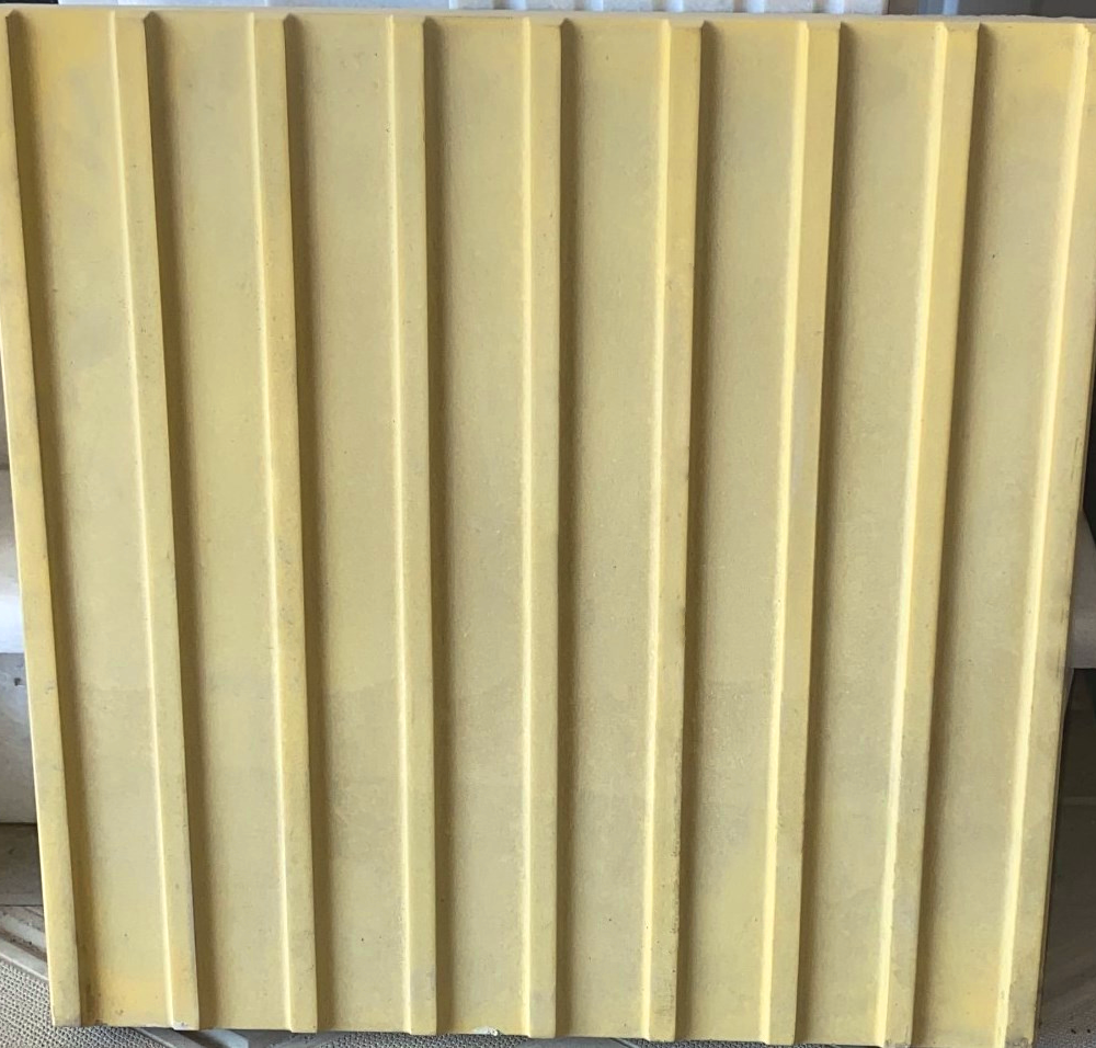Плитка тактильная бетонная, 500*500*50мм, полосы, желтая