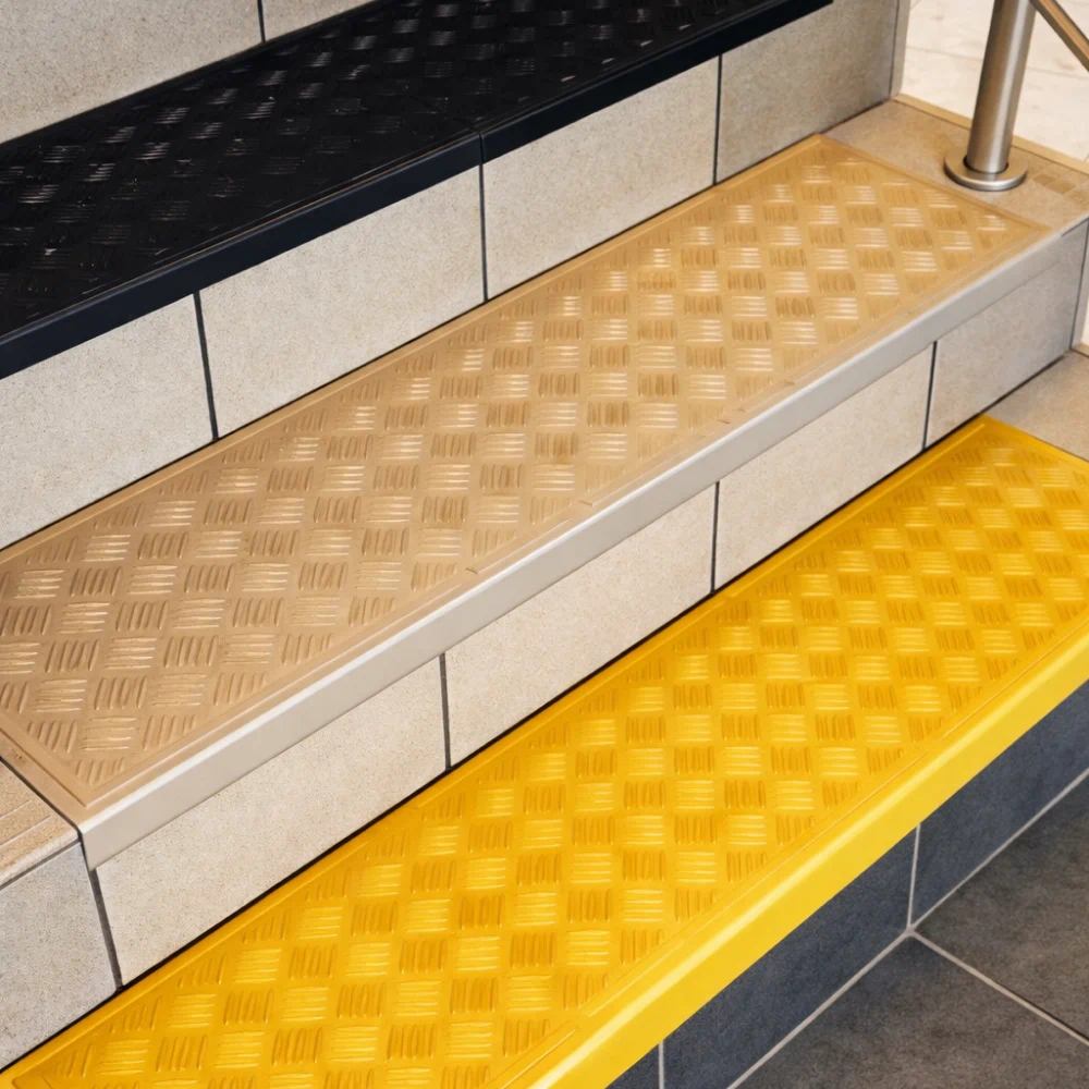 Накладка резиновая, 1200*300*27мм, цвет черный